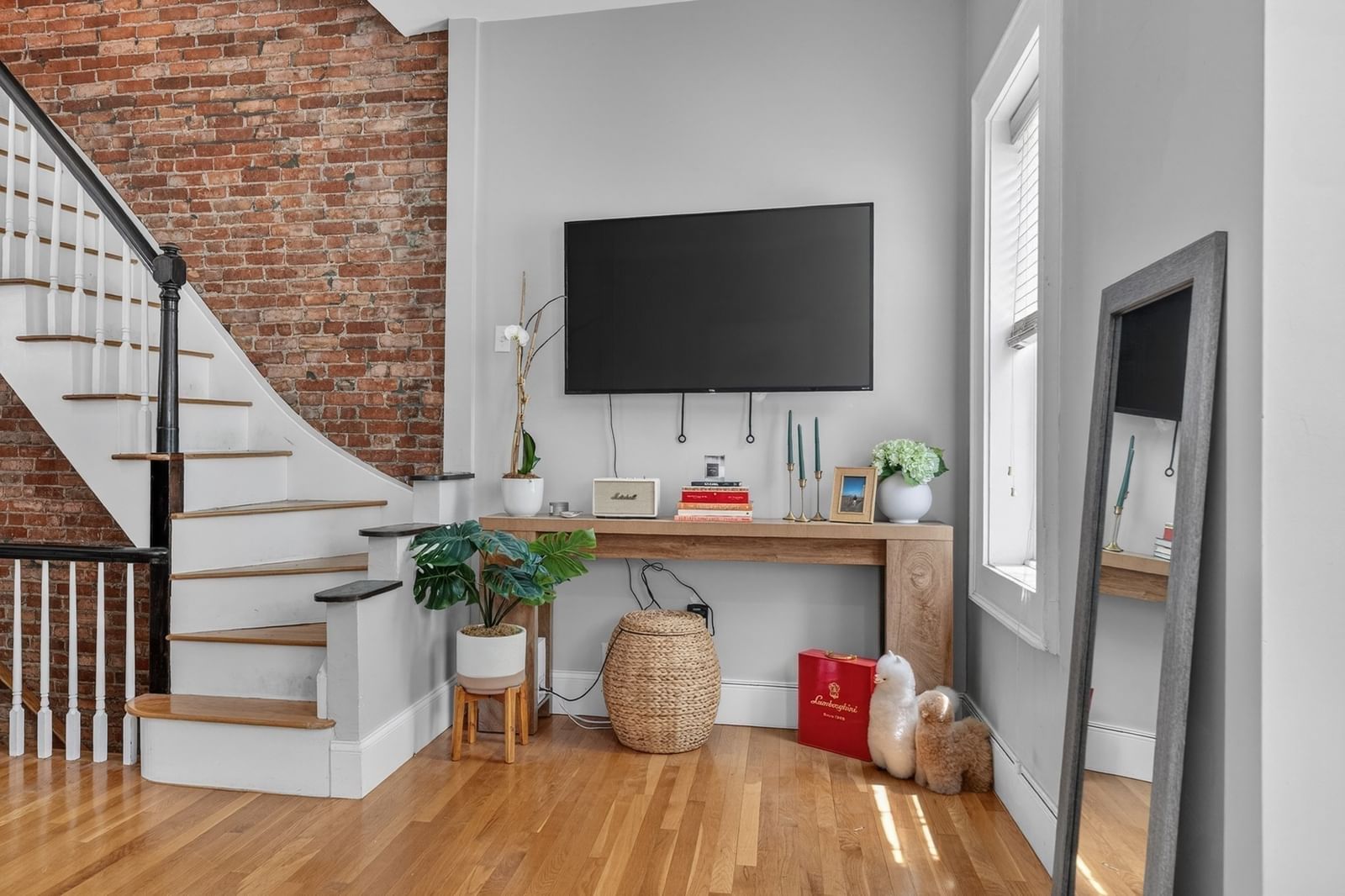 466 E 3rd St #2 Boston — Photo 5 of 21