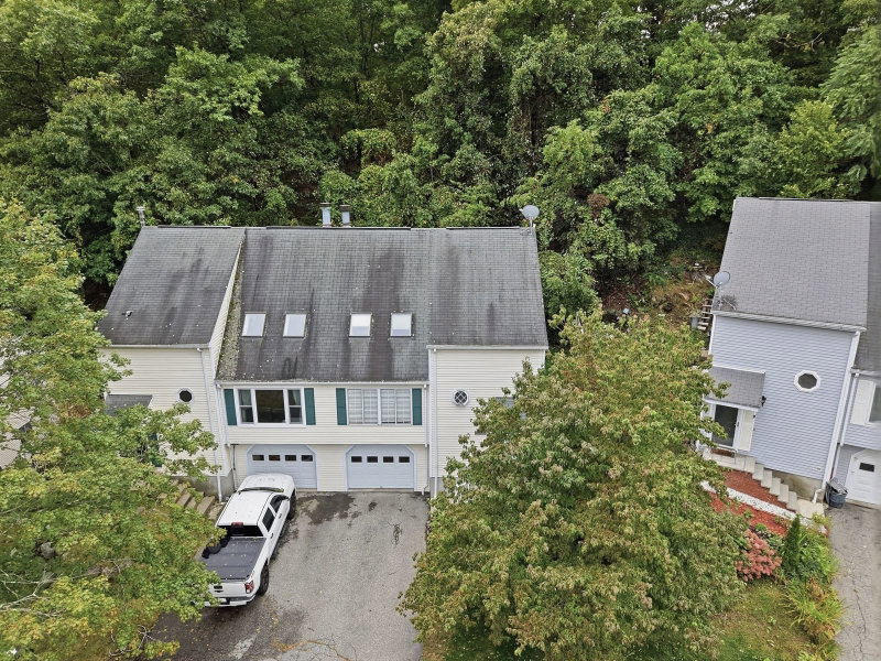 11 Jonathan Circle