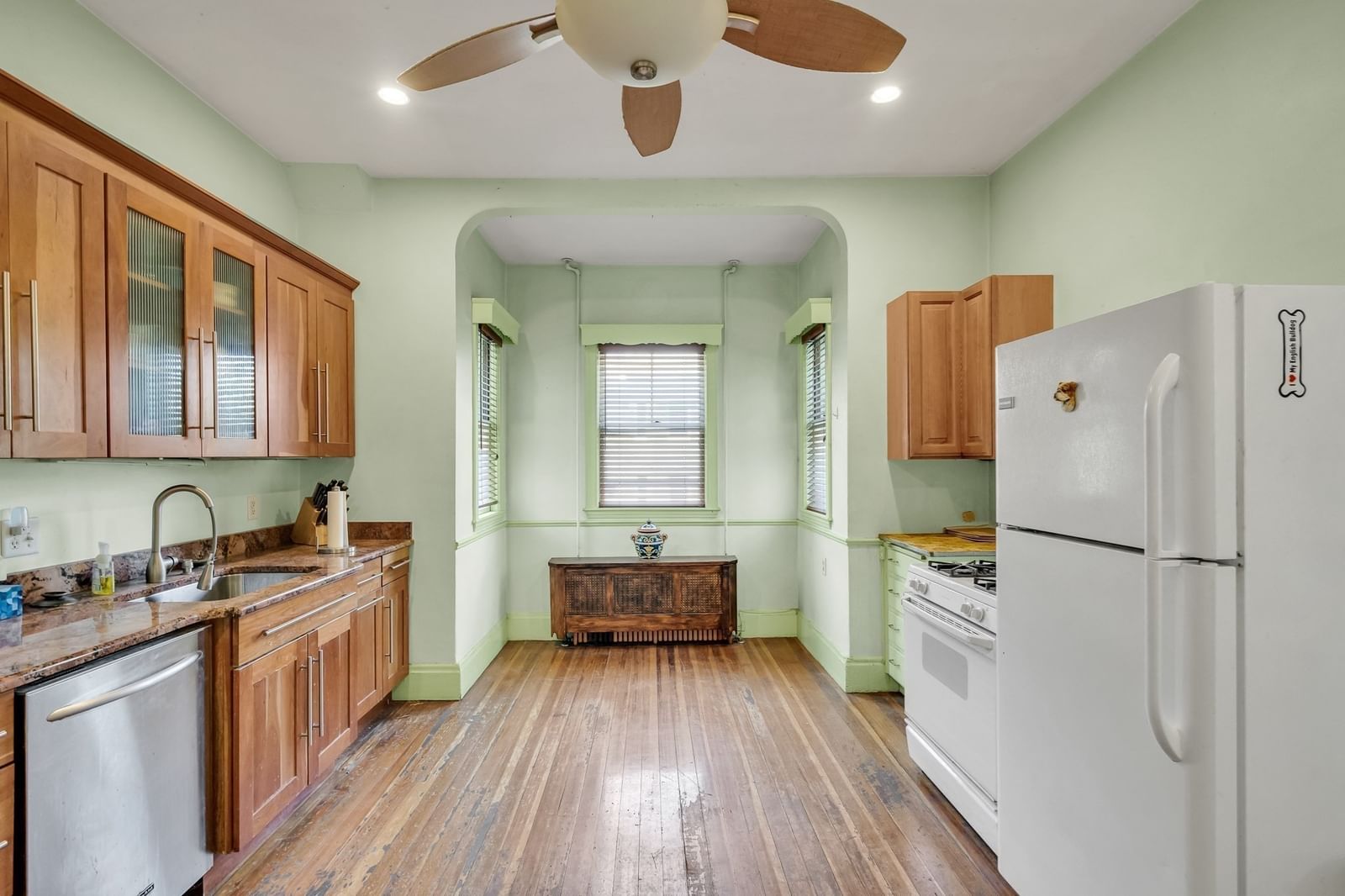 128 Summer St Watertown — Photo 10 of 23