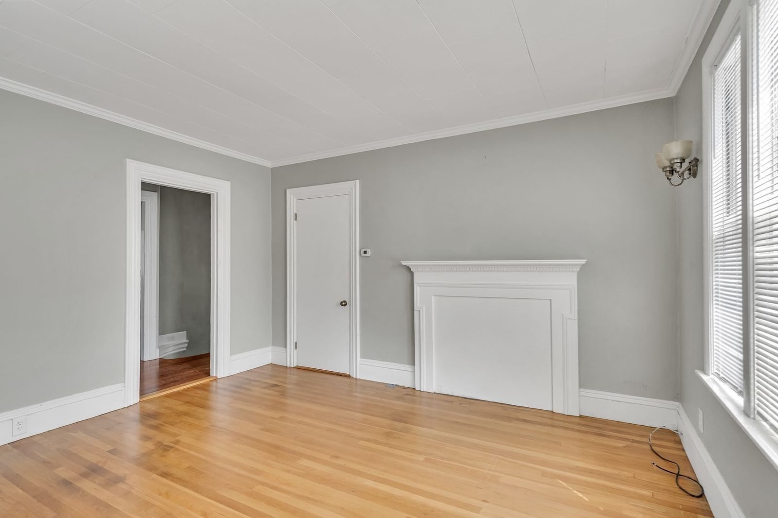 128 Summer St Watertown — Photo 16 of 23
