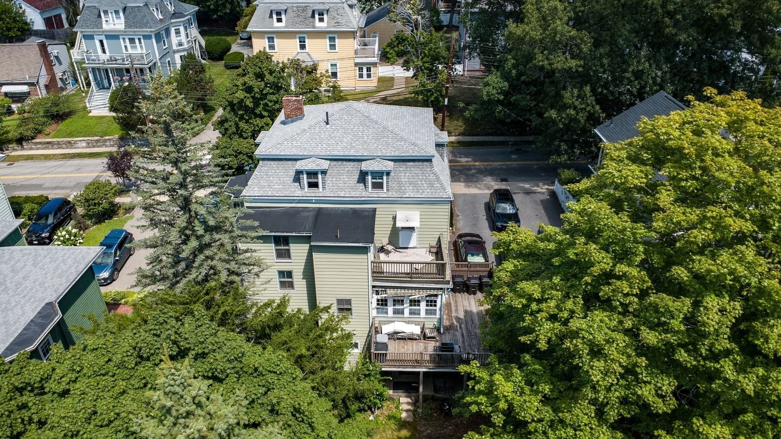 128 Summer St Watertown — Photo 4 of 23