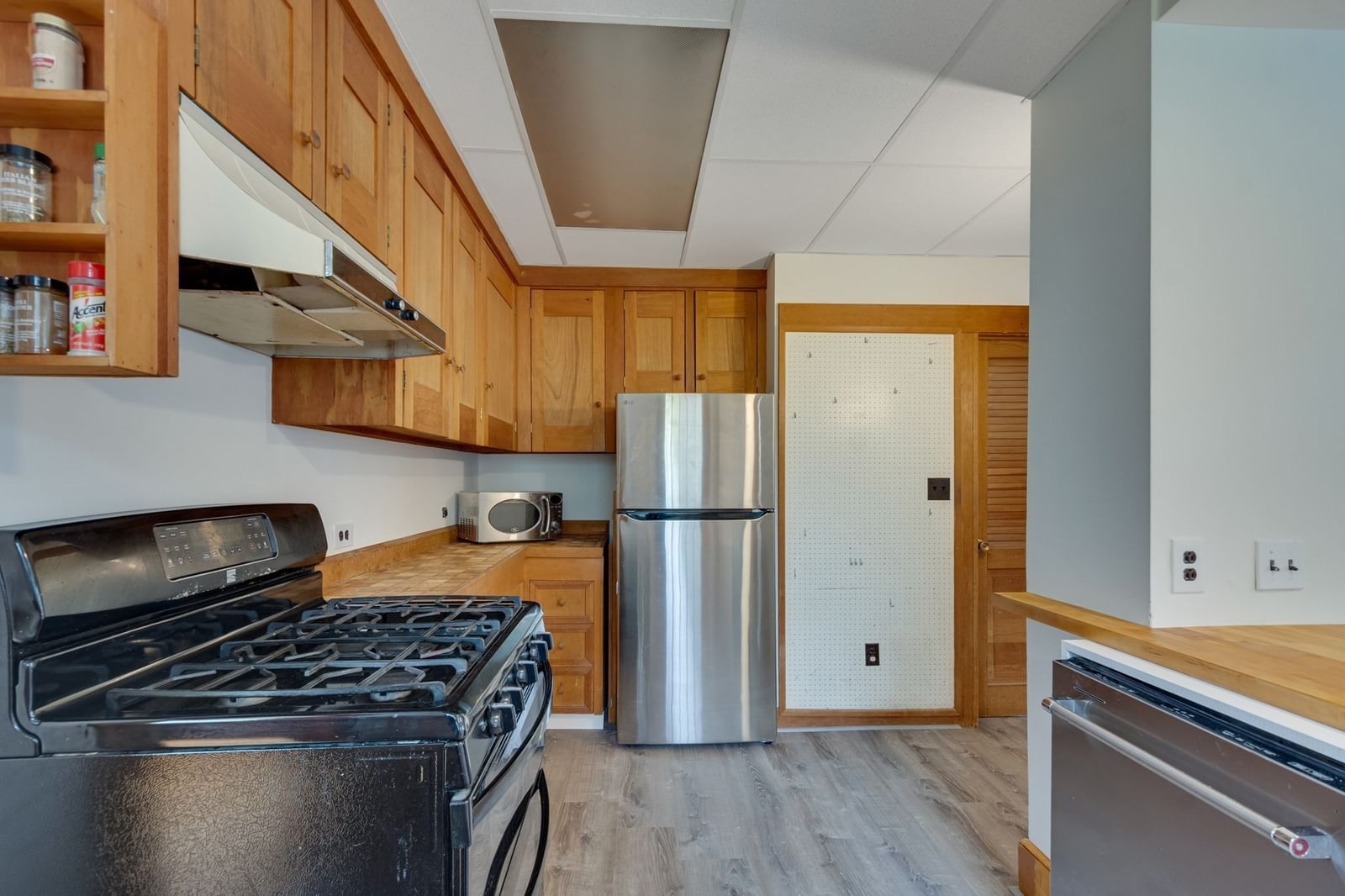 217 Lawrence St Haverhill — Photo 14 of 39