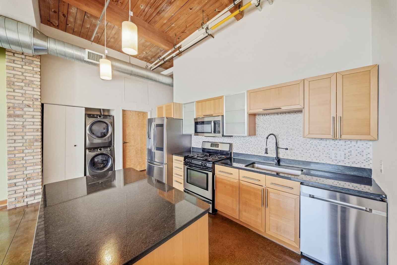 120 Holmes St #312 Quincy — Photo 5 of 27