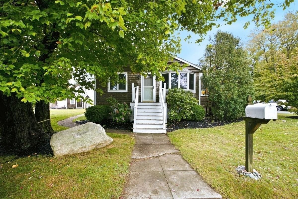 33 Edgar Rd Scituate — Photo 2 of 38