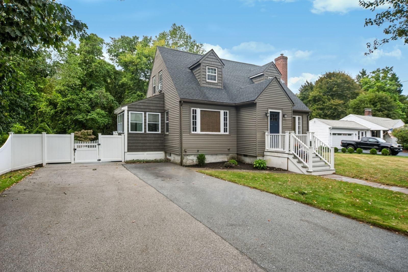 14 Nelson St Hopedale — Photo 2 of 39