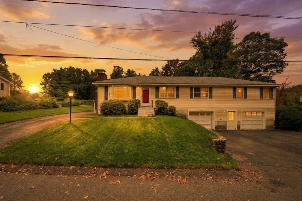 29 Dale Ave Leominster — Photo 2 of 42
