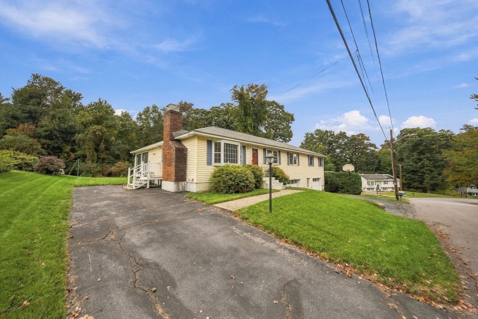 29 Dale Ave Leominster — Photo 4 of 42