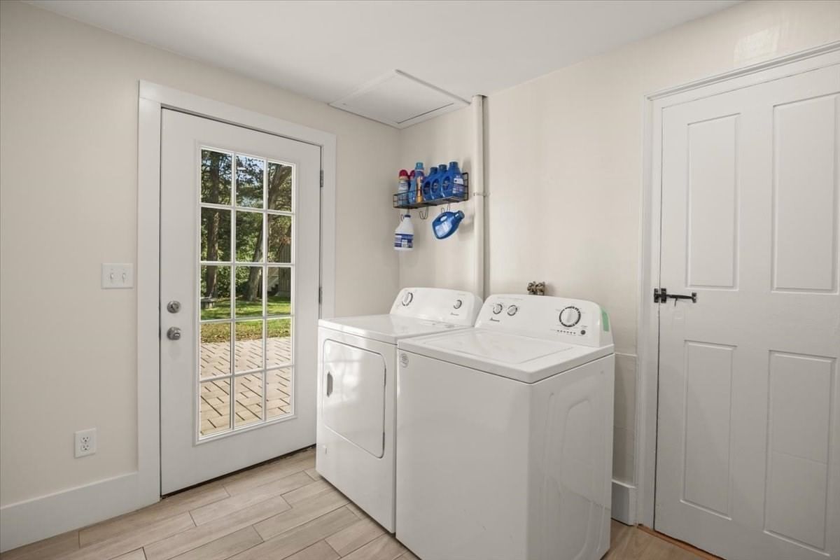 449 Parsonage St Marshfield — Photo 16 of 41