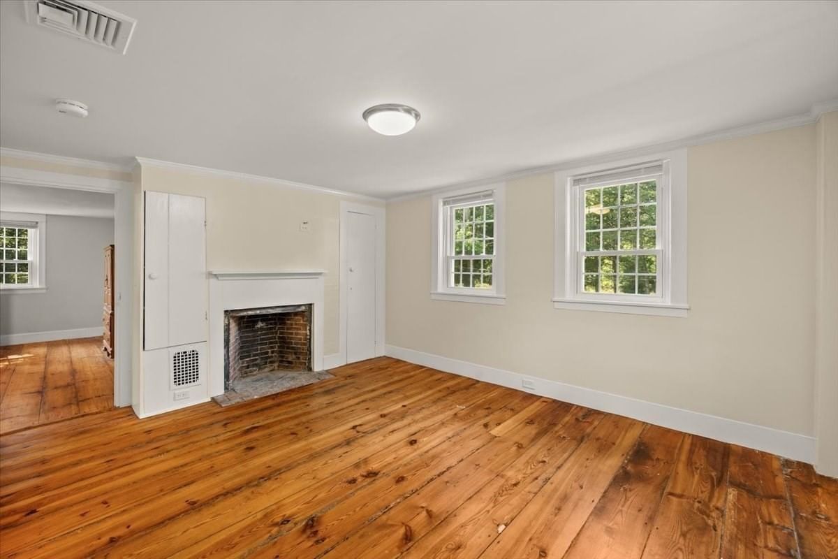 449 Parsonage St Marshfield — Photo 23 of 41