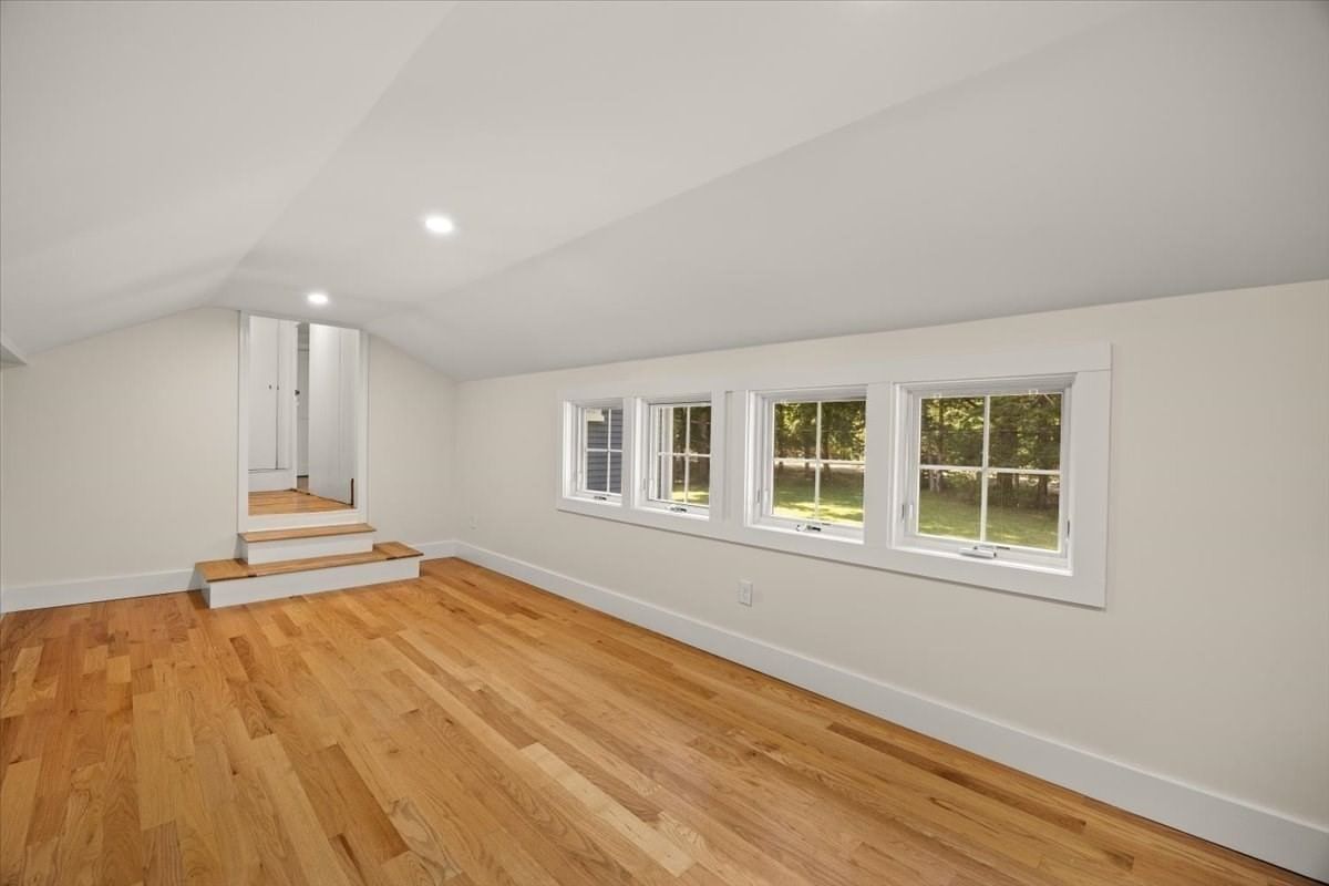 449 Parsonage St Marshfield — Photo 29 of 41
