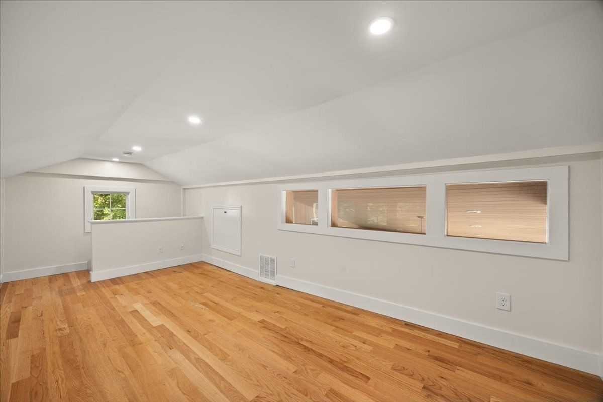 449 Parsonage St Marshfield — Photo 30 of 41