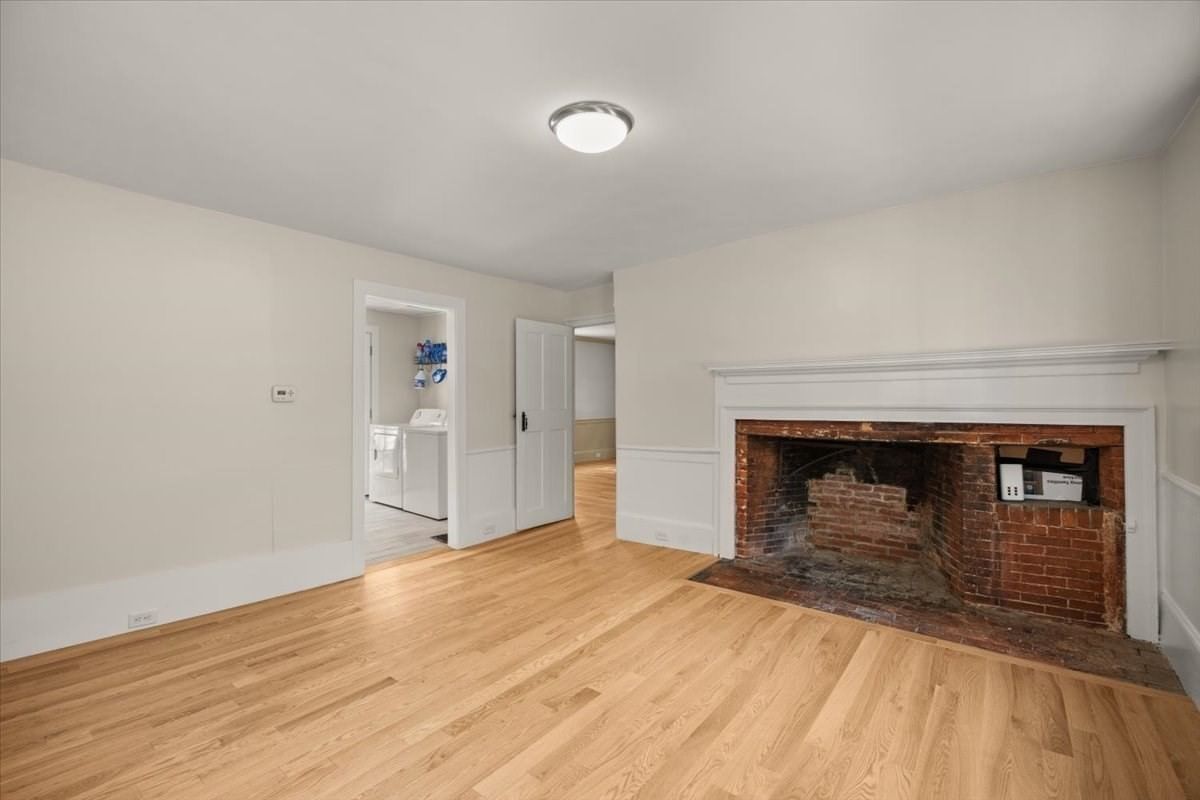 449 Parsonage St Marshfield — Photo 8 of 12