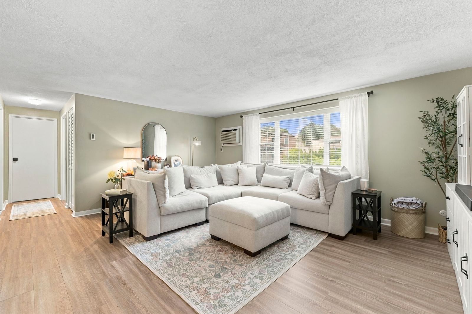 56 Coffey Street #10 Boston — Photo 3 of 17
