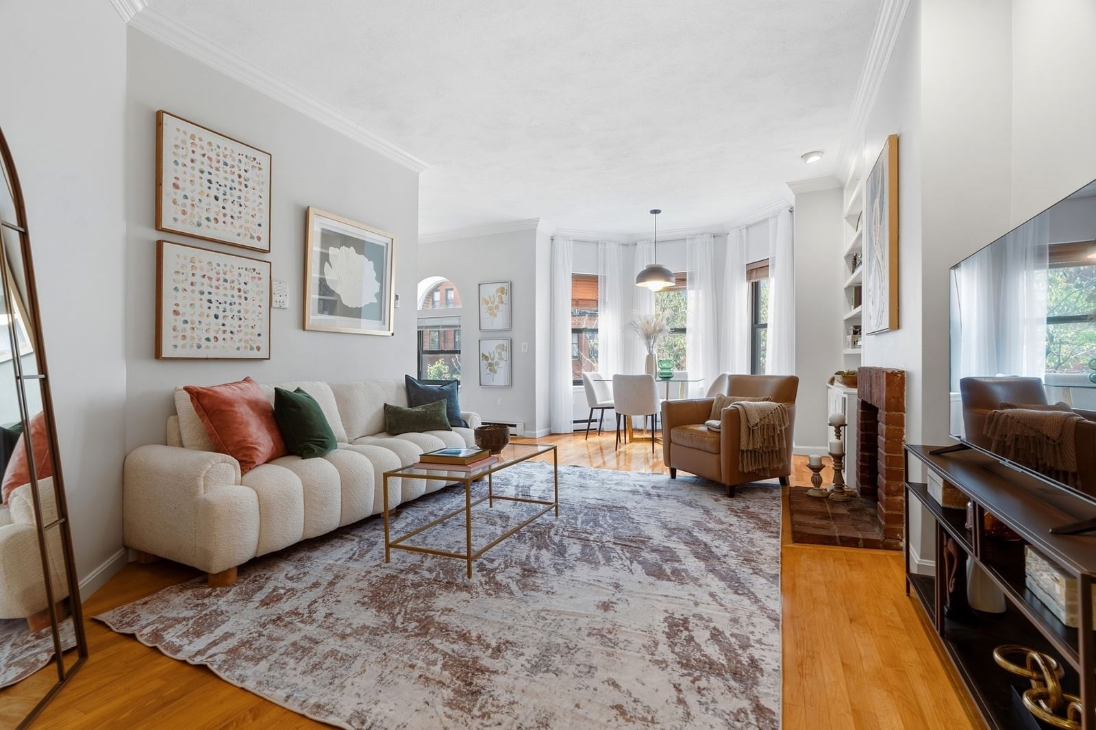 249 W Newton St #7 Boston — Photo 2 of 30