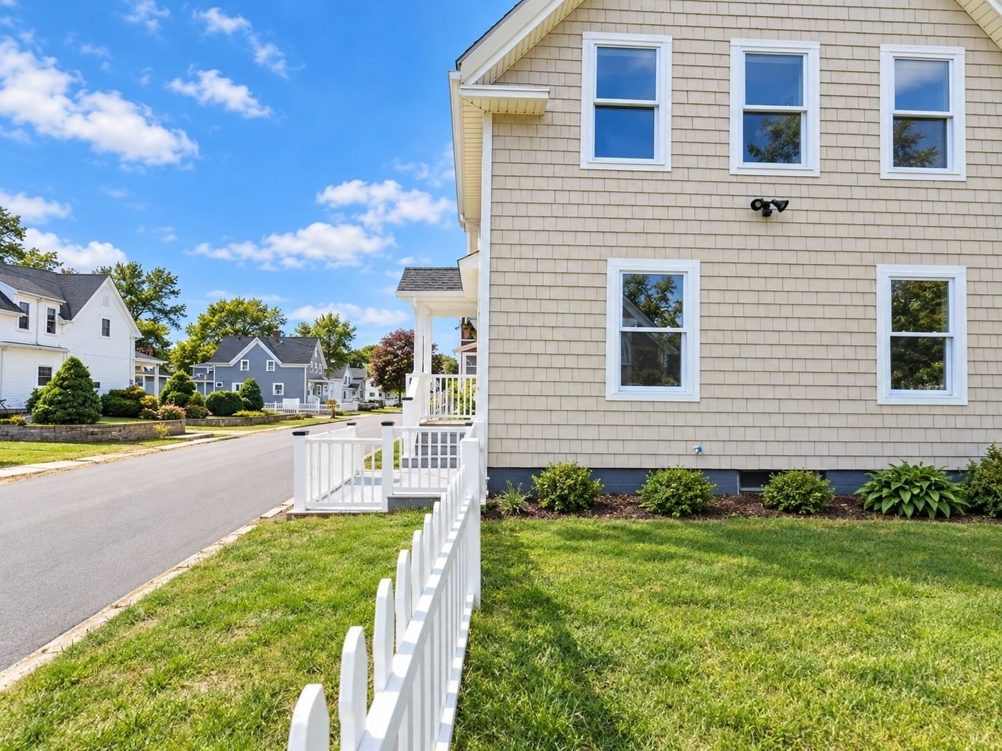 40 Pine Ave Brockton — Photo 3 of 30