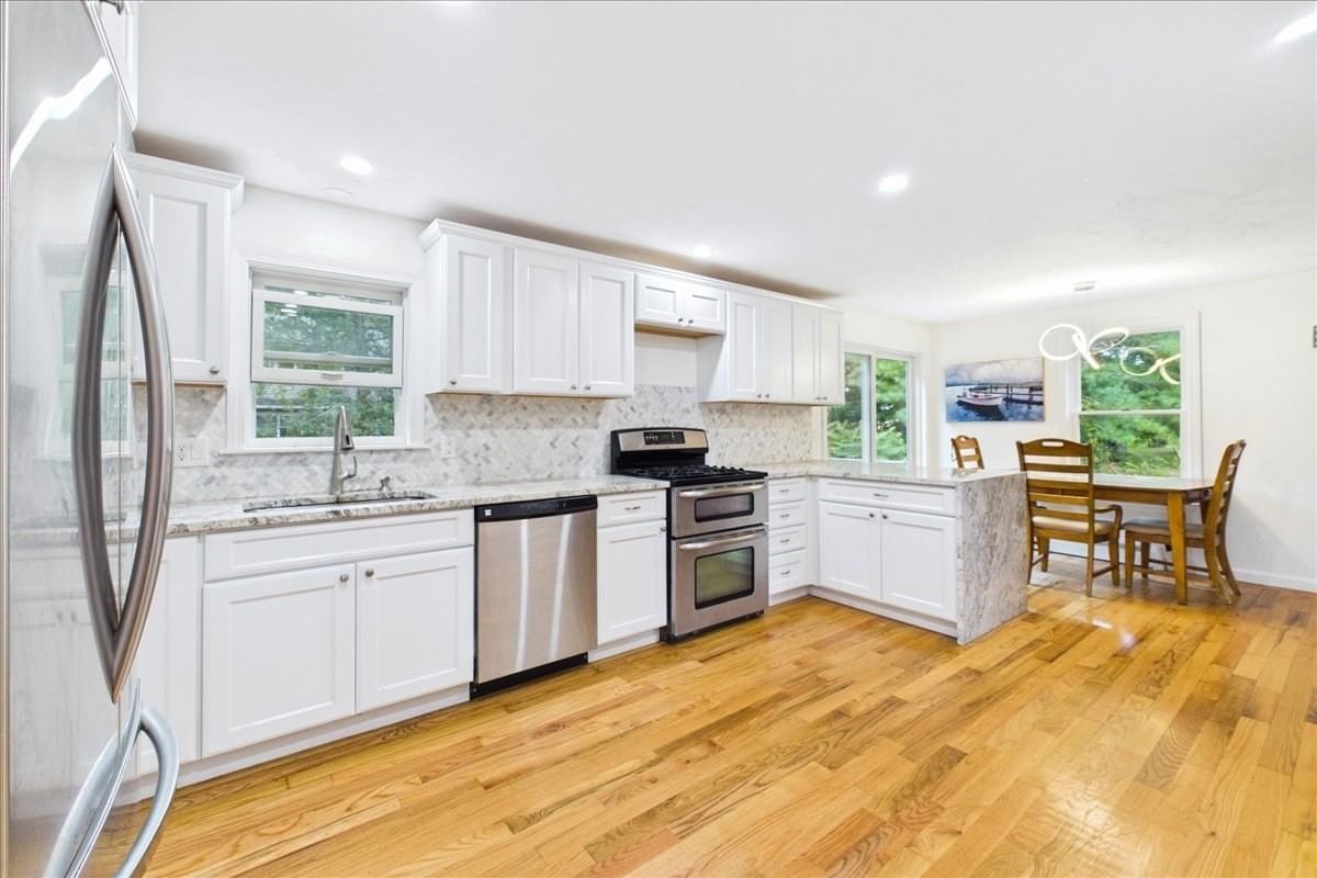37 Gooseberry Ln Barnstable — Photo 13 of 23