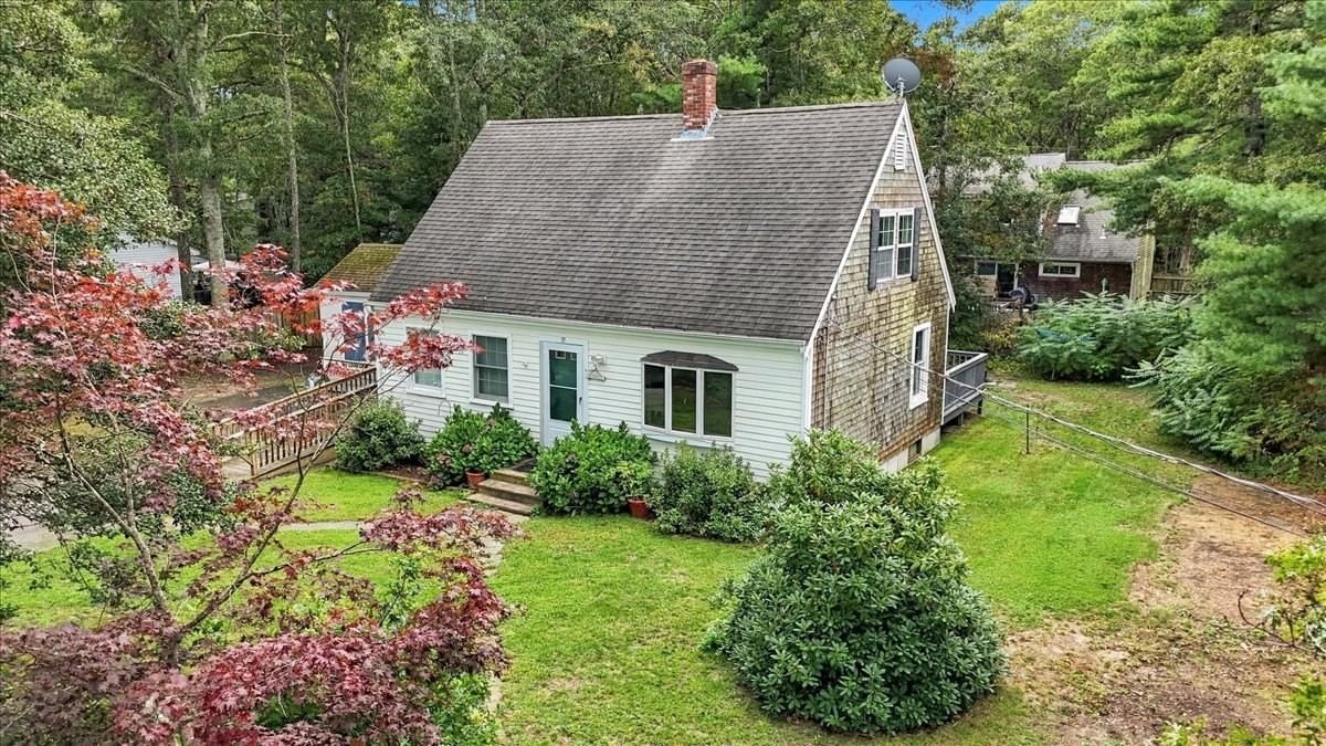37 Gooseberry Ln Barnstable — Photo 2 of 23
