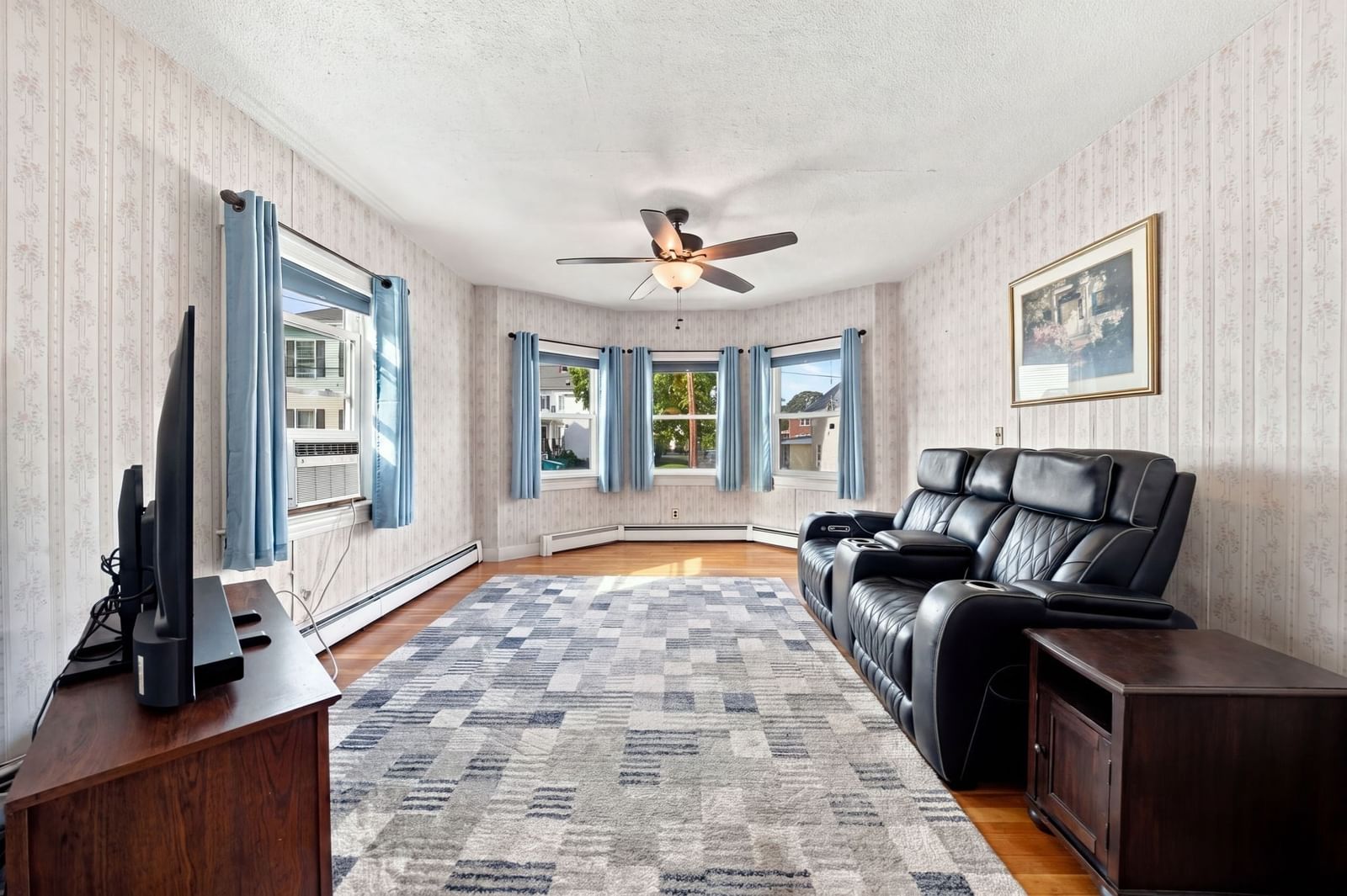 15 Otis St Lowell — Photo 3 of 18