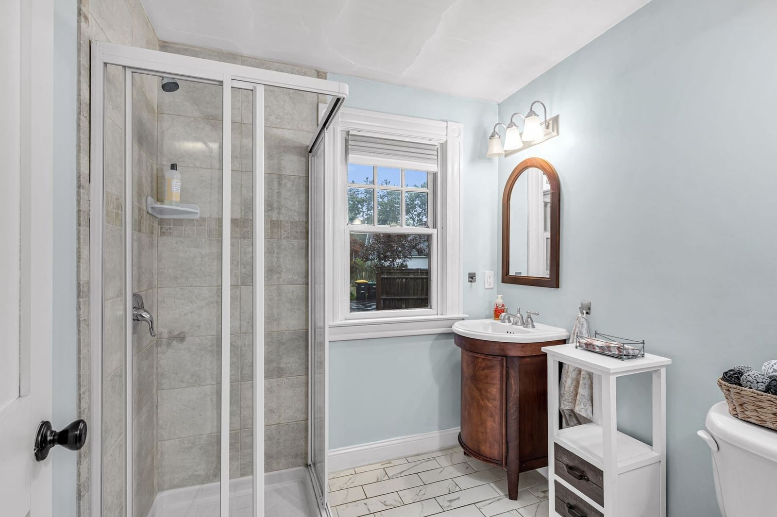 22 S Park Ave Longmeadow — Photo 13 of 42