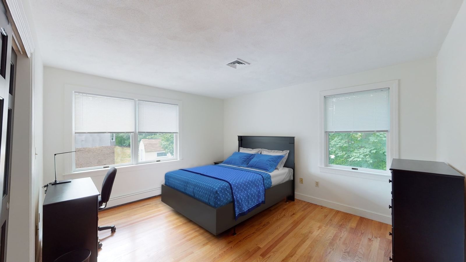 655 South St Waltham — Photo 13 of 19