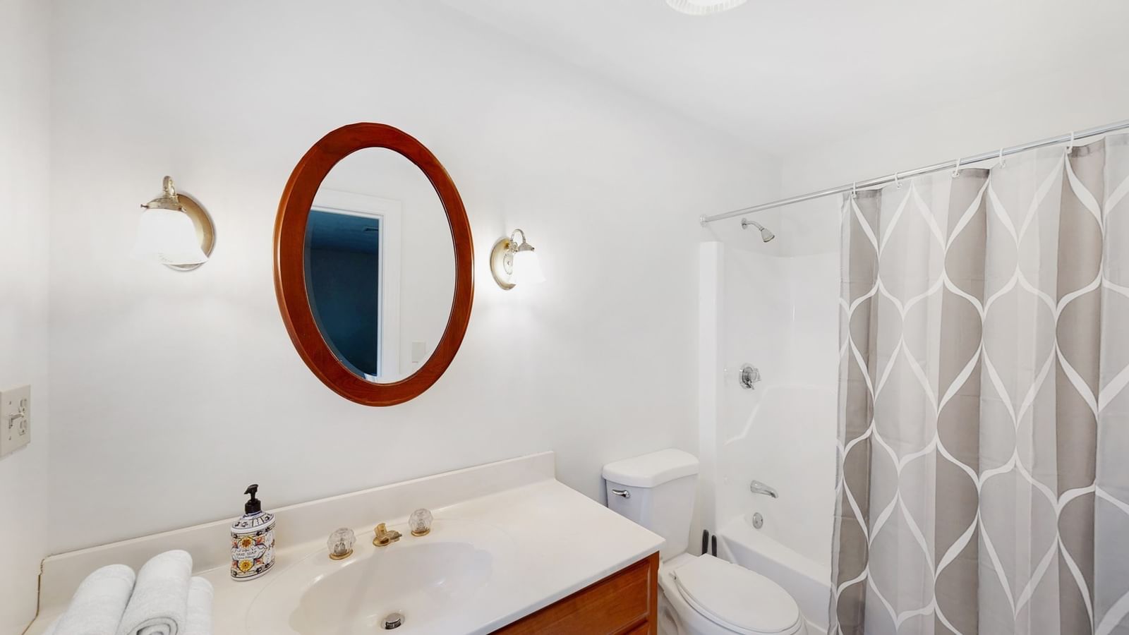 655 South St Waltham — Photo 15 of 19