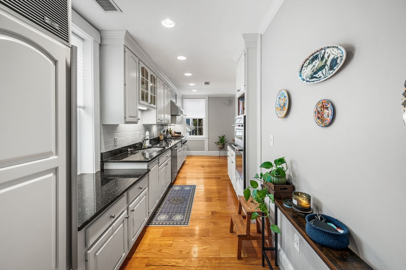 54 Chestnut St #3 Boston — Photo 11 of 31