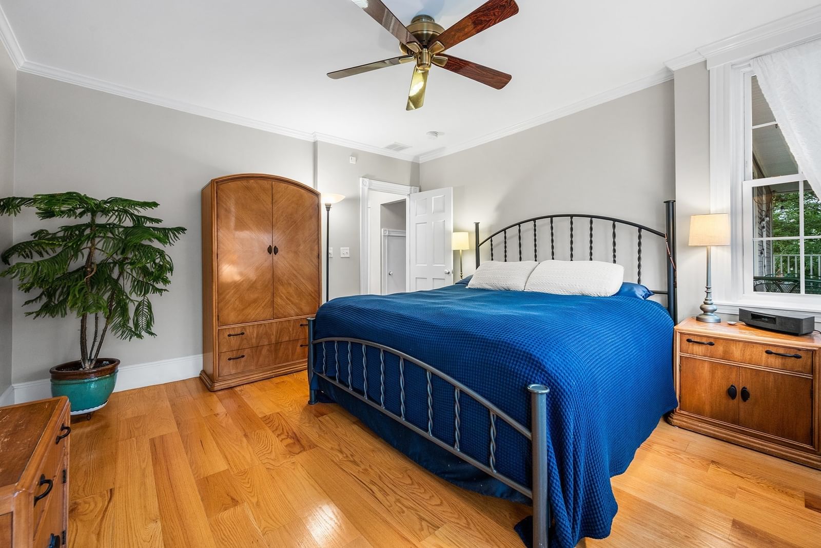 54 Chestnut St #3 Boston — Photo 16 of 31