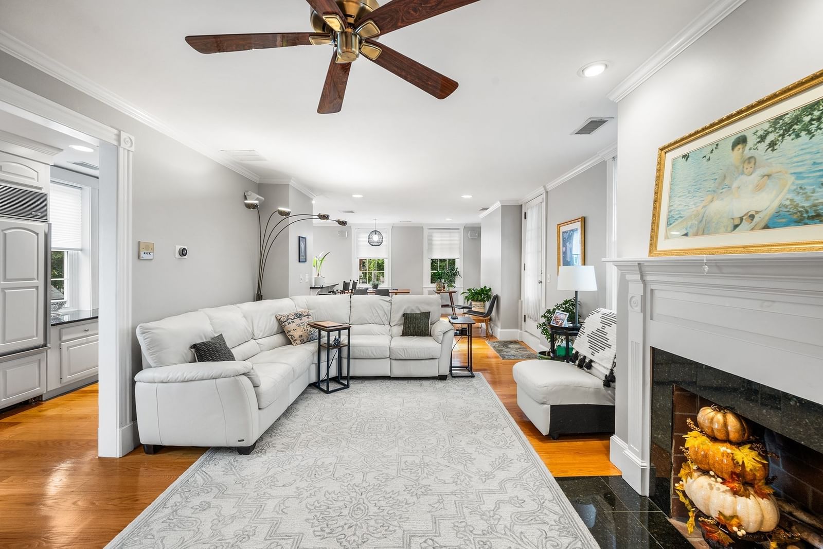 54 Chestnut St #3 Boston — Photo 4 of 31