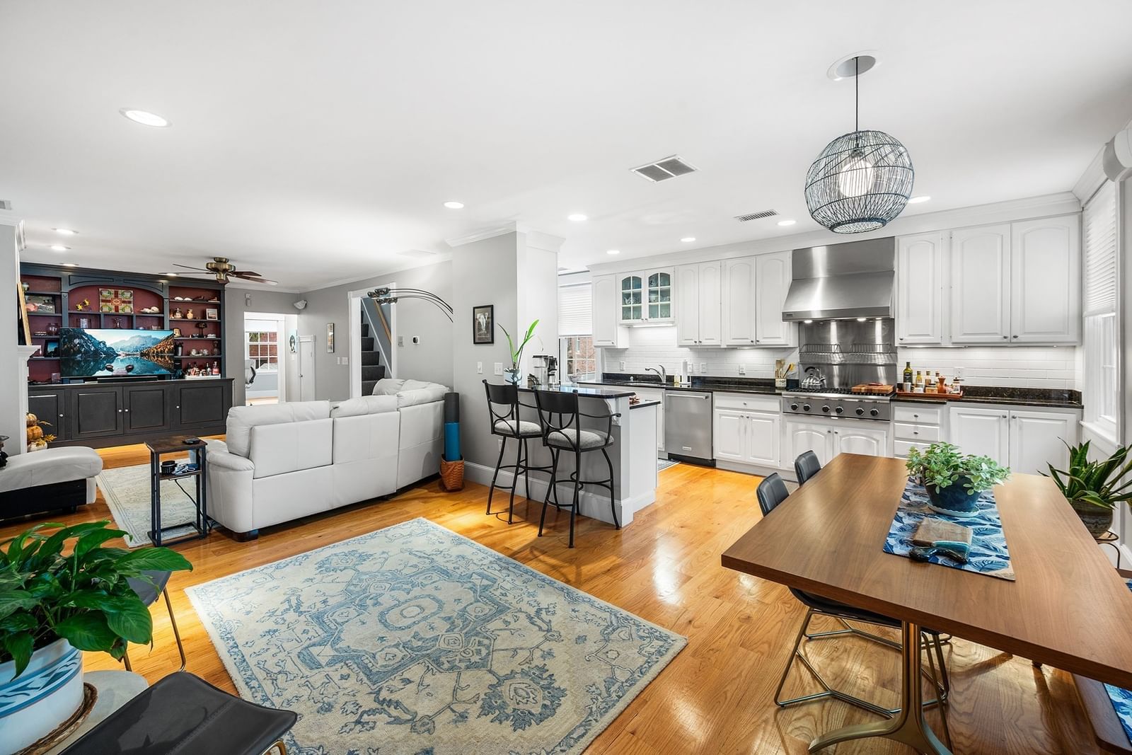 54 Chestnut St #3 Boston — Photo 6 of 31