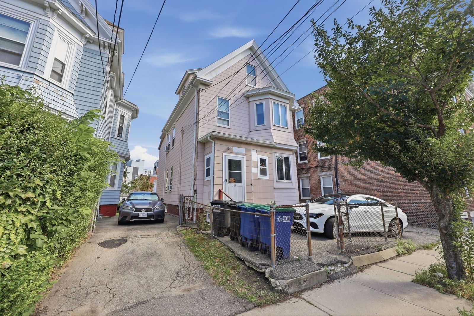 5 Quincy Street Somerville — Photo 2 of 33