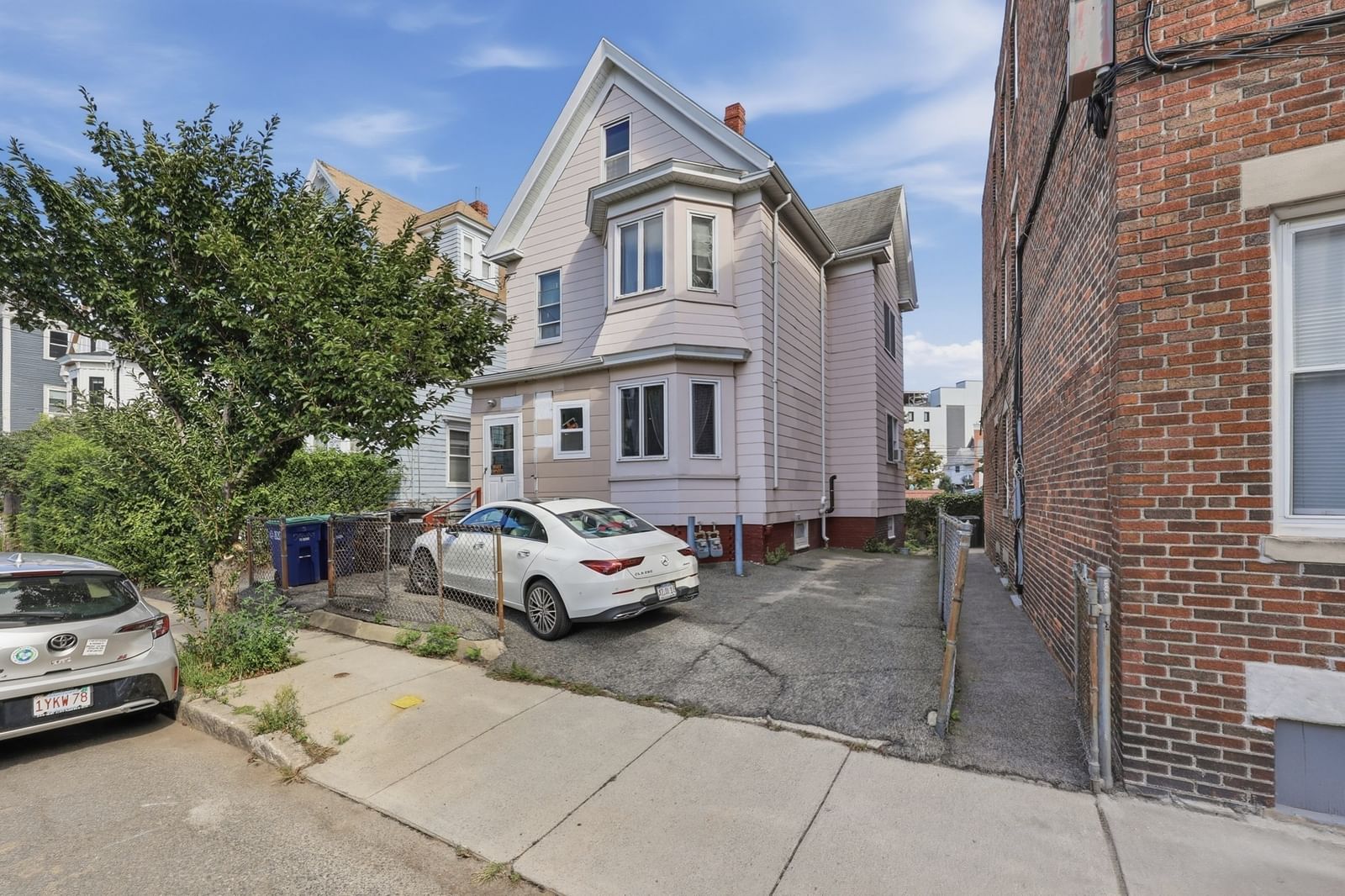 5 Quincy Street Somerville — Photo 3 of 33
