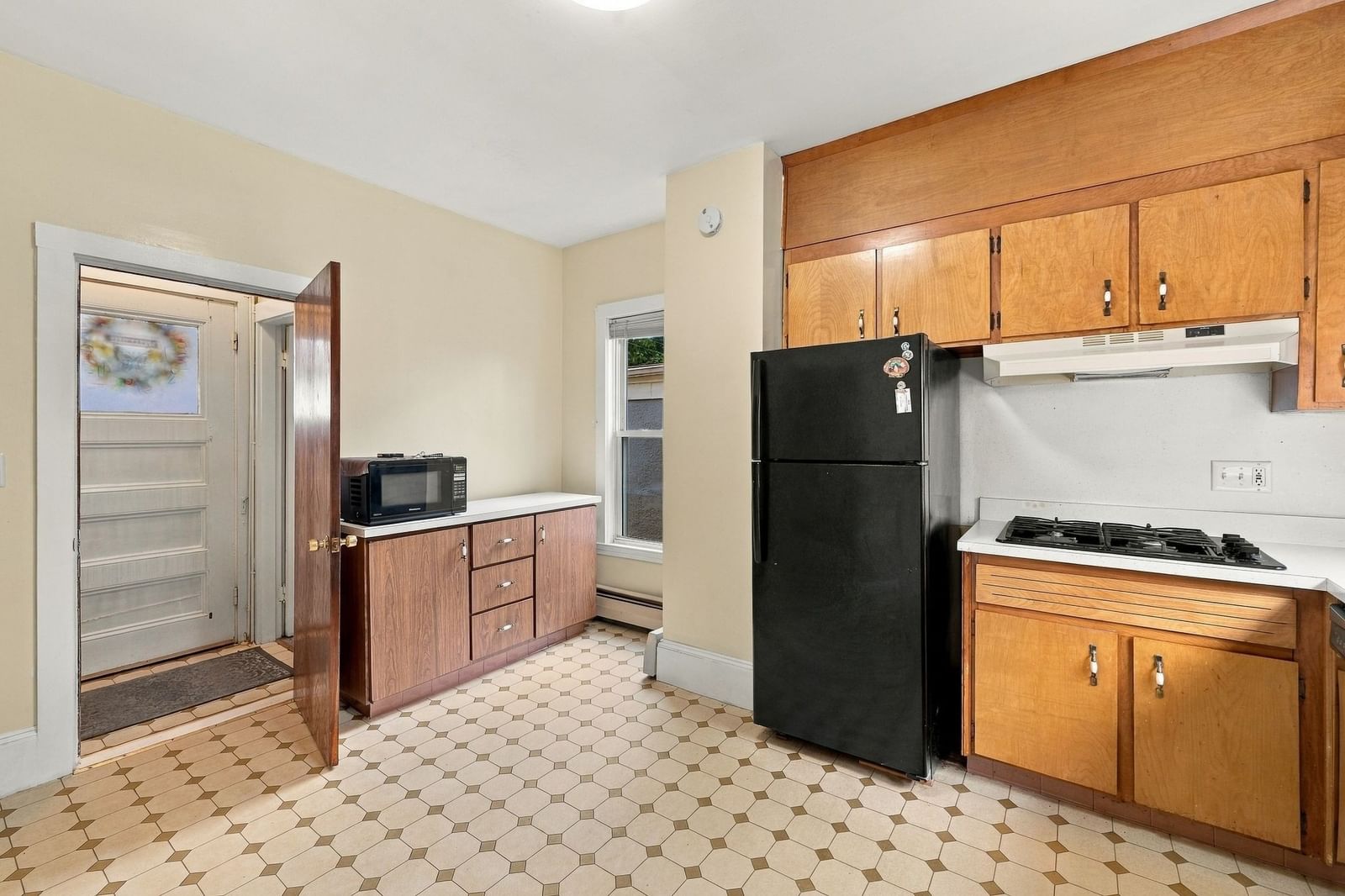 36 Hastings St Boston — Photo 25 of 42
