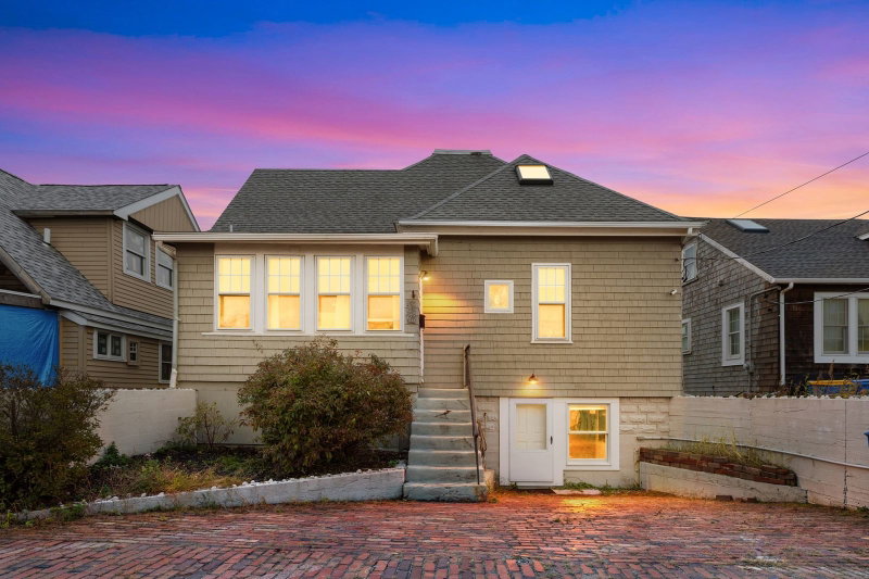 129 Strandway