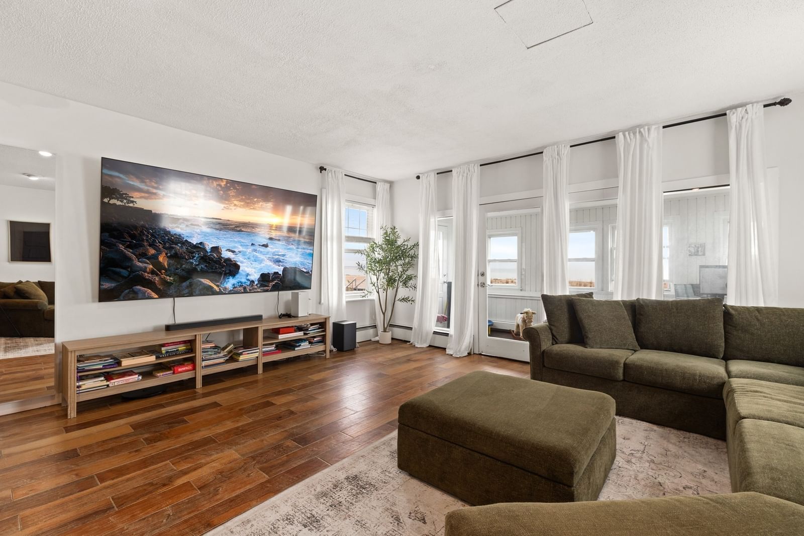 129 Strandway Winthrop — Photo 4 of 34