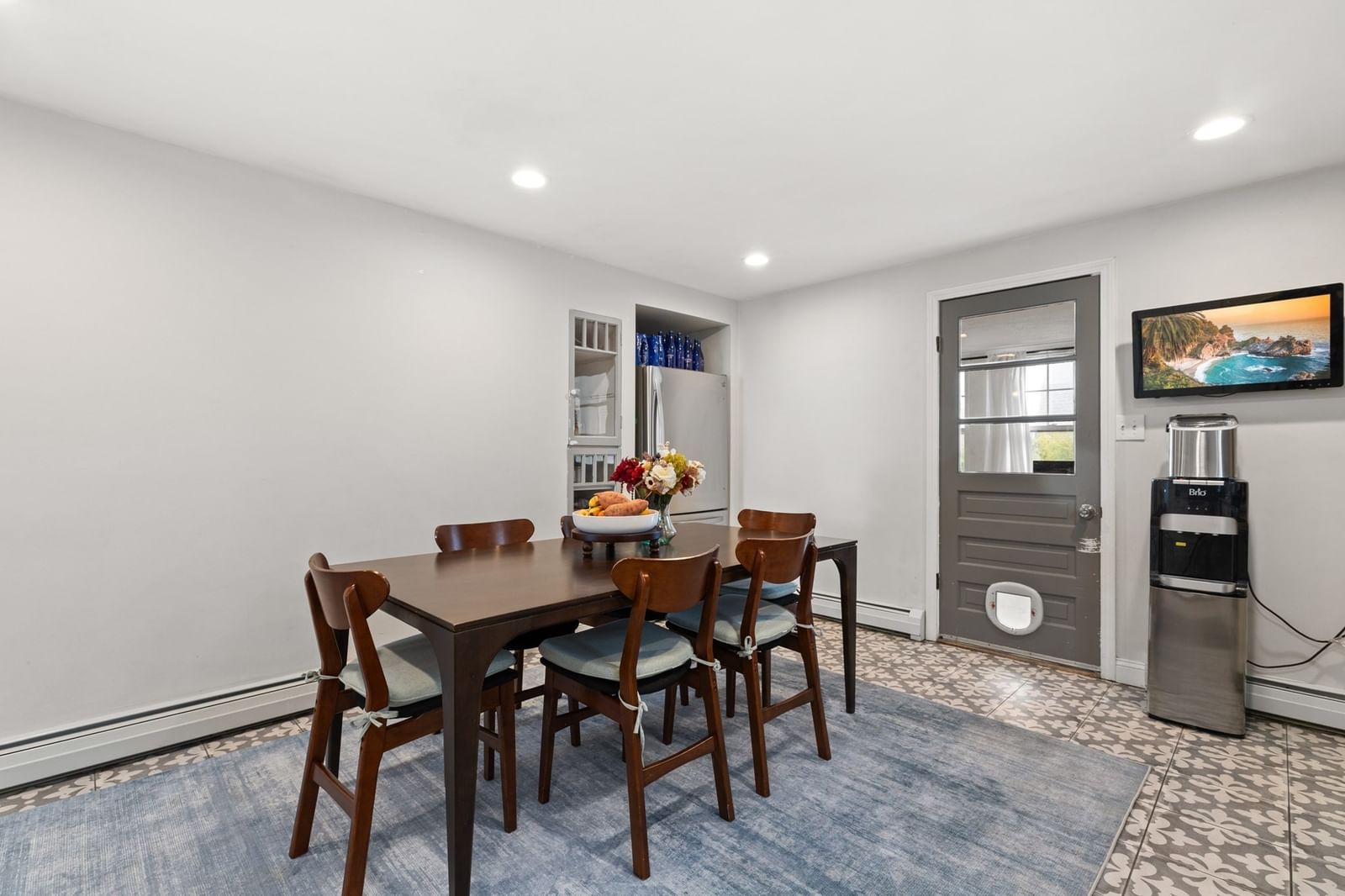 129 Strandway Winthrop — Photo 7 of 34