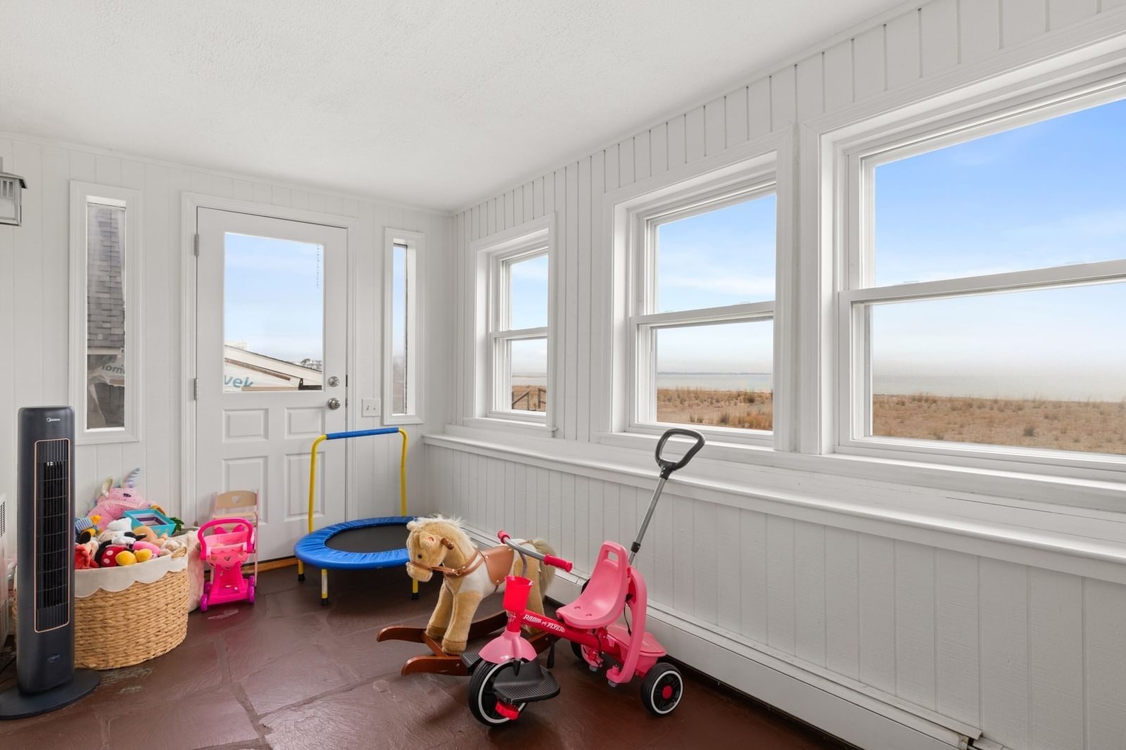 129 Strandway Winthrop — Photo 9 of 34