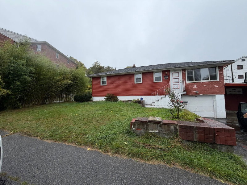 27 Dillon St