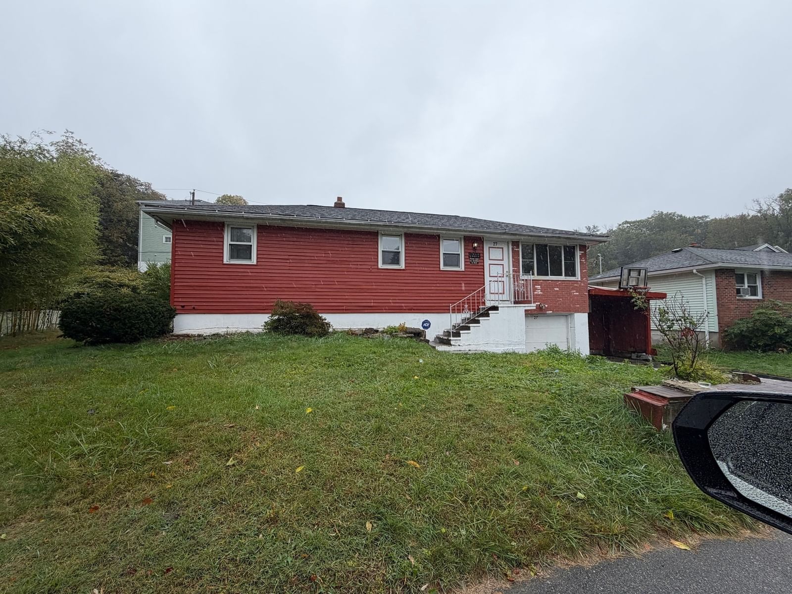 27 Dillon St Worcester — Photo 2 of 34