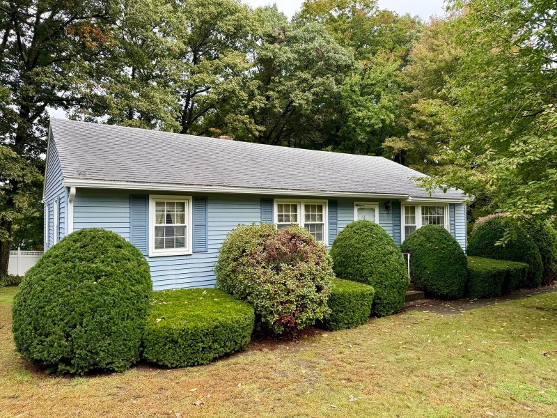 66 Debbie Dr