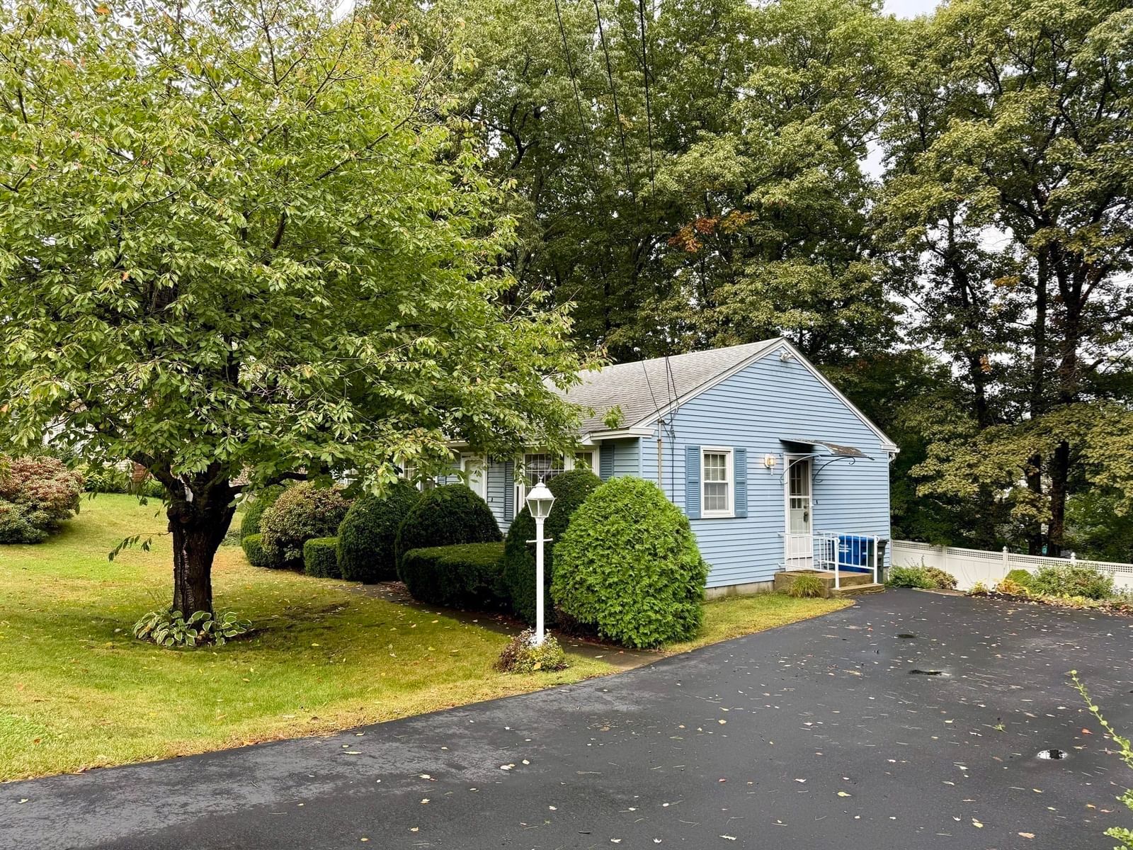 66 Debbie Dr Leominster — Photo 5 of 42