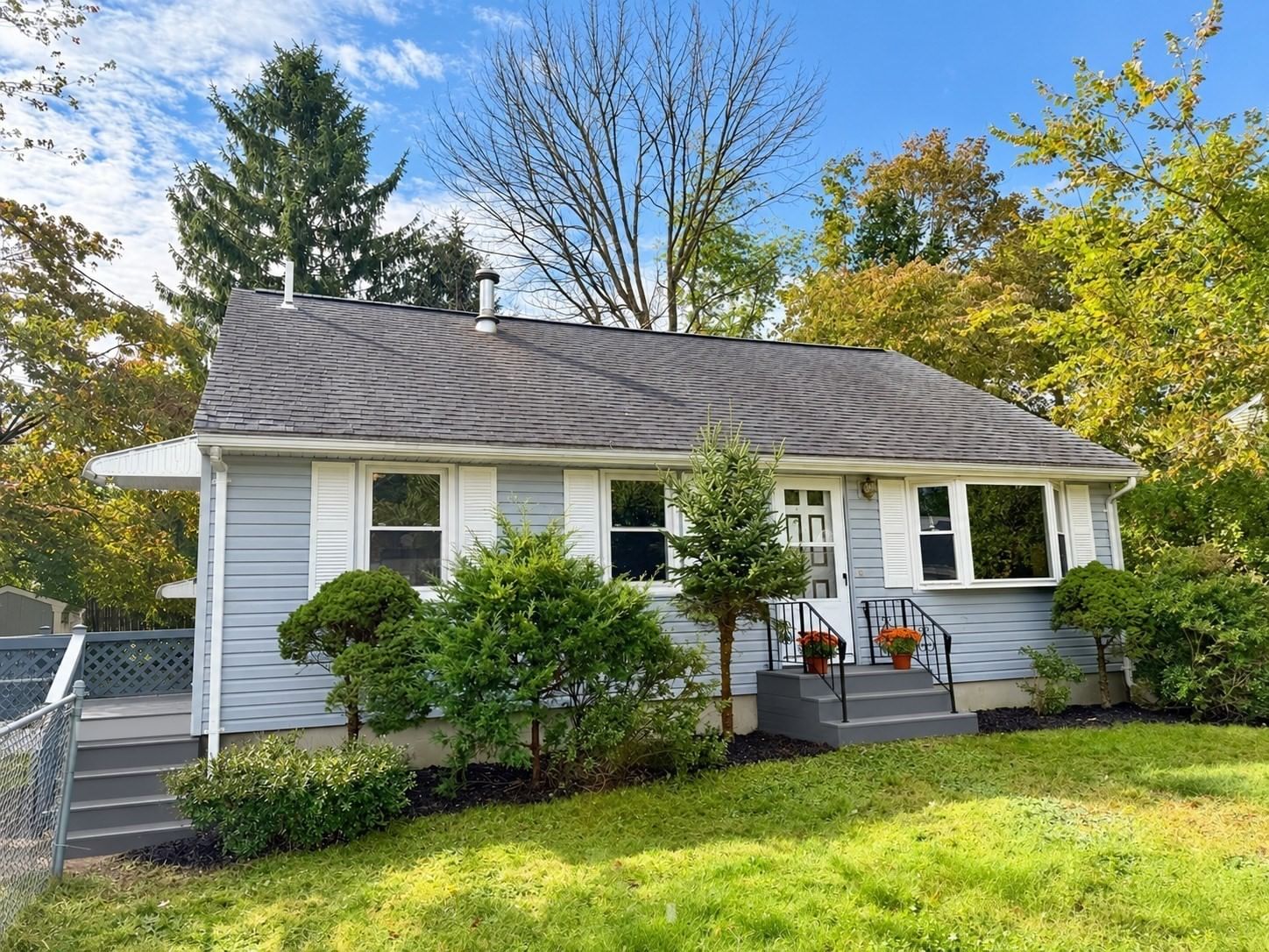 110 Hubbard Ave Brockton — Photo 2 of 28