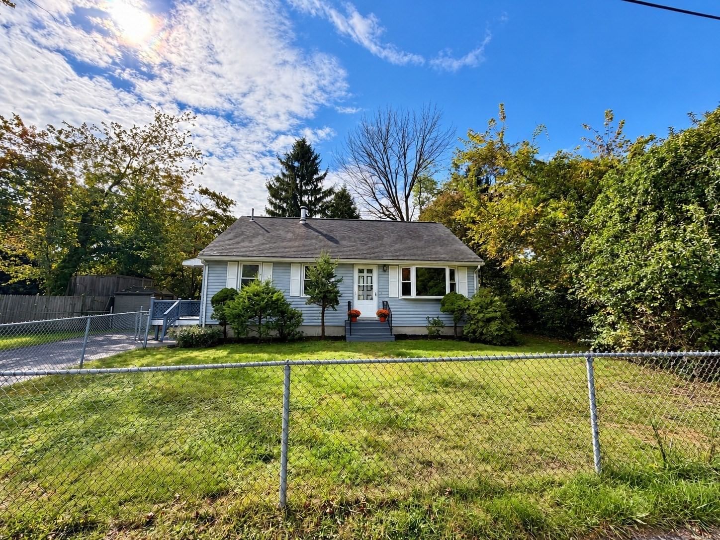 110 Hubbard Ave Brockton — Photo 4 of 28