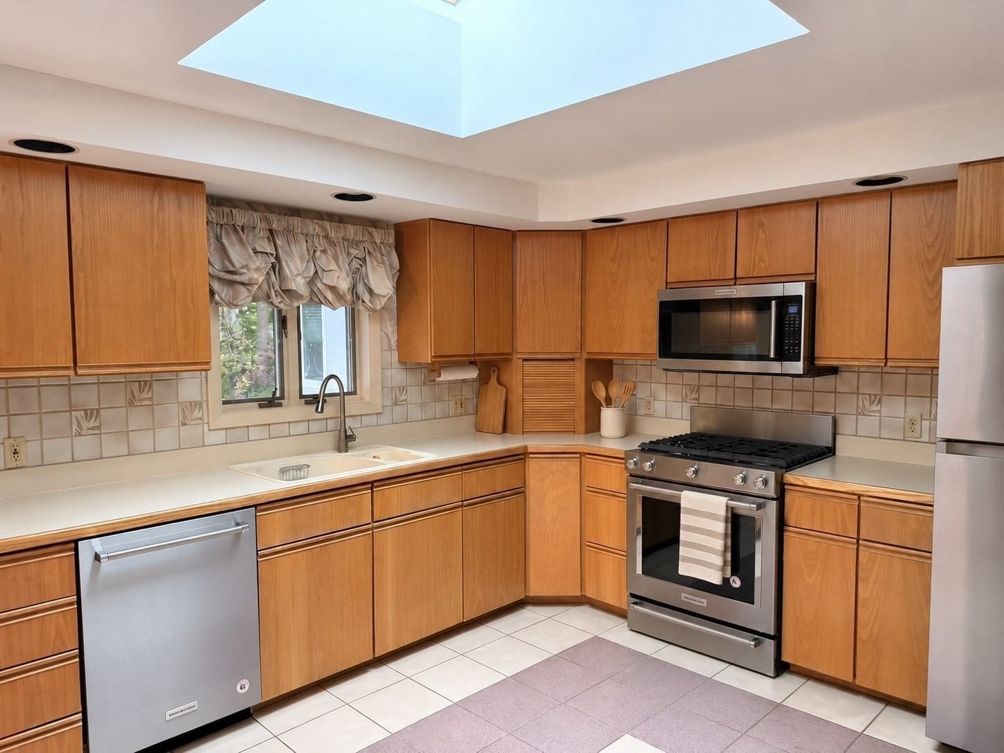 151 Beaumont Ave Newton — Photo 2 of 9