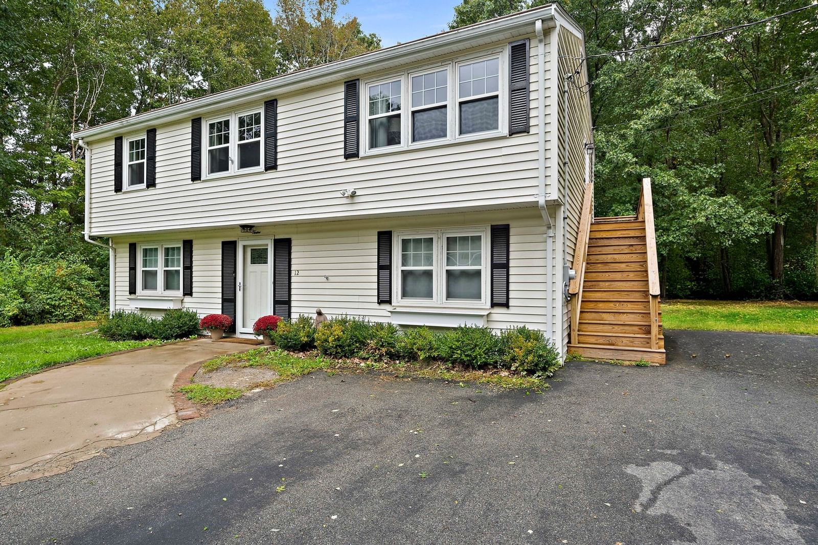 12 Harton Ross Drive Whitman — Photo 2 of 36