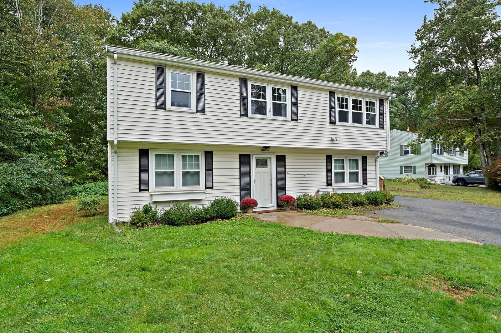 12 Harton Ross Drive Whitman — Photo 3 of 36