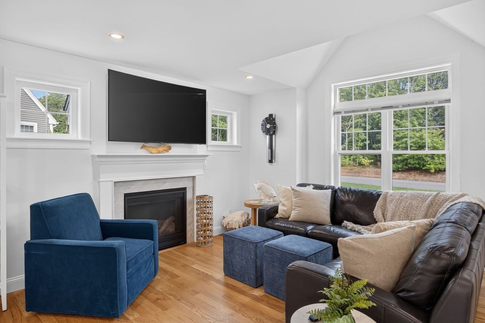 140 Broken Bow Ln Falmouth — Photo 8 of 38