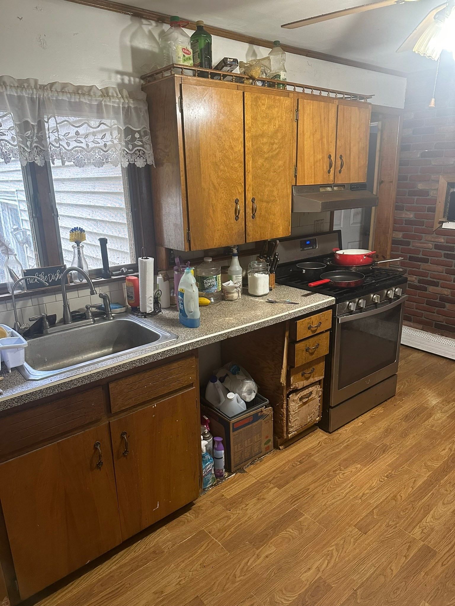 28 Lyric St Pittsfield — Photo 2 of 7