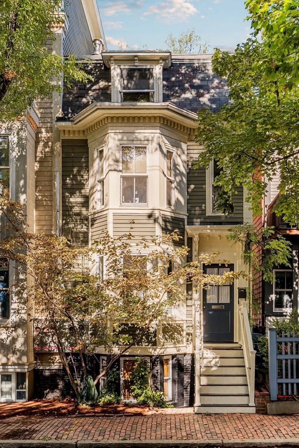 99 Pleasant Street Cambridge — Photo 2 of 23