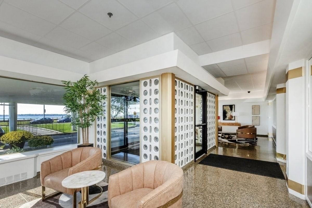 300 Lynn Shore Drive #811 Lynn — Photo 16 of 21