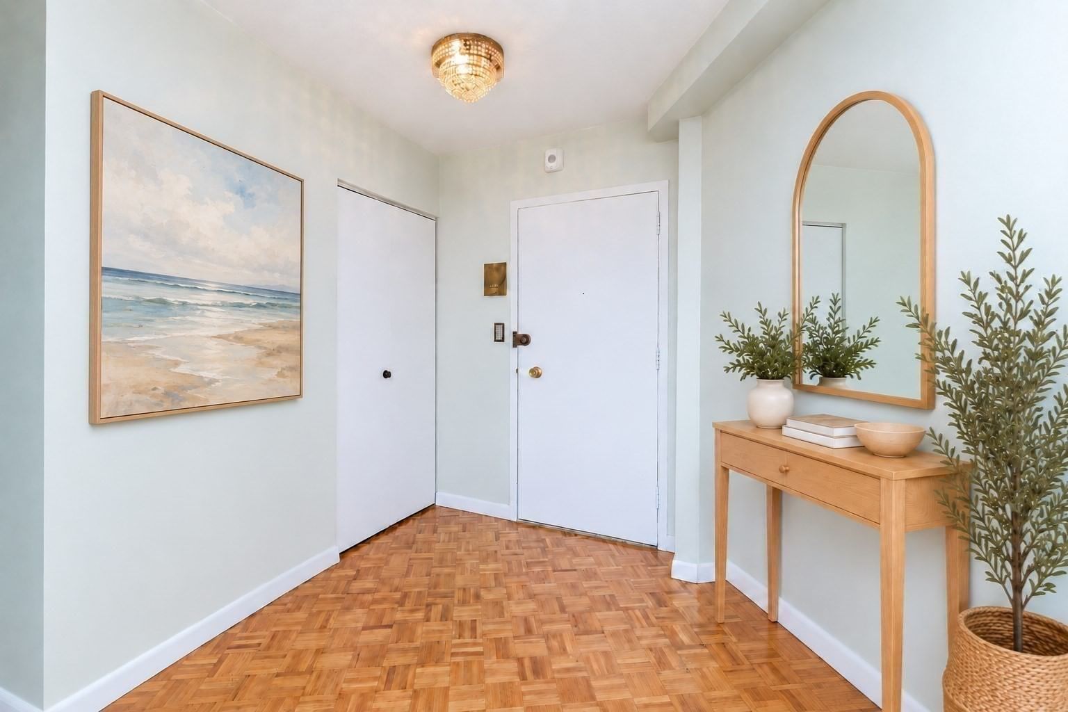 300 Lynn Shore Drive #811 Lynn — Photo 2 of 21
